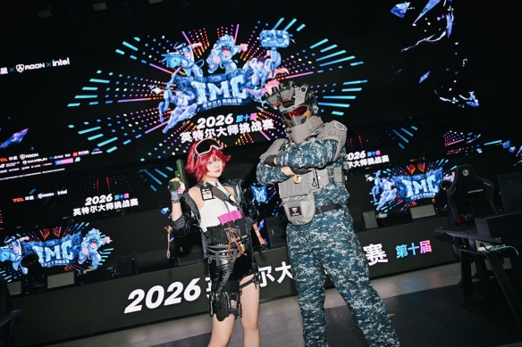 法拉第未来9款EAI机器人齐发:最贵超92万!